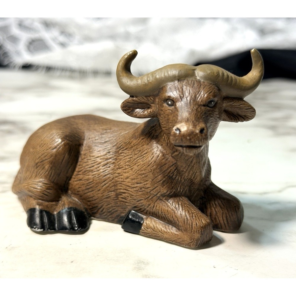 HOMCO Water Buffalo Porcelain Figurine Nativity Animal 2.5 T x‎ 3.5 L (P2948)
